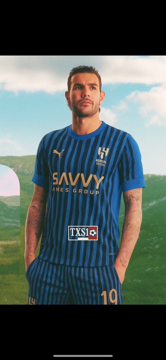 لايق عليك يا زعيم 🥶💙🤩