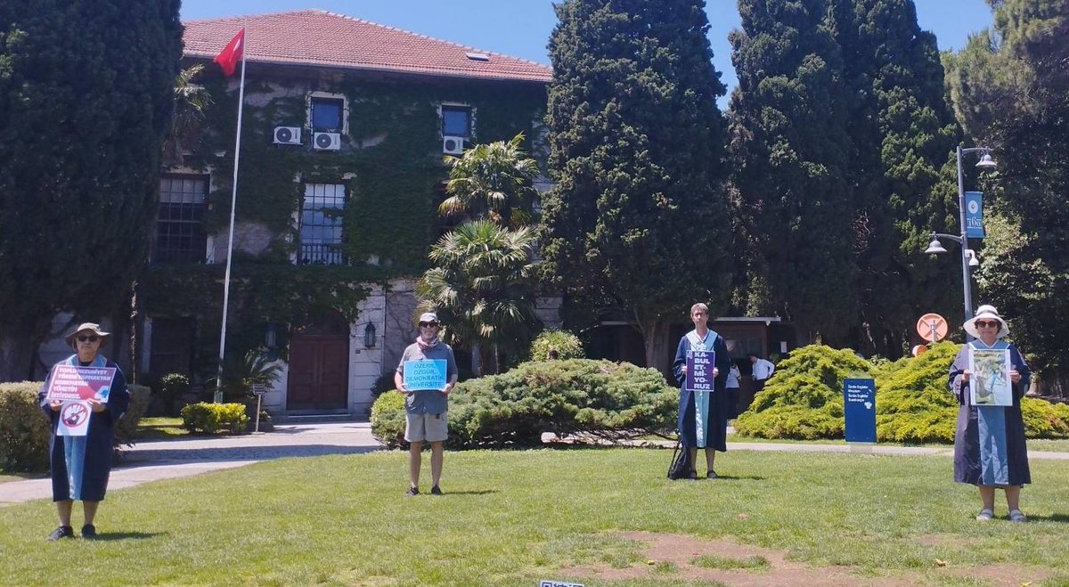 Cem Say (@say_cem) on Twitter photo Bugün.
1098. kez. Bugün.
1098. kez.