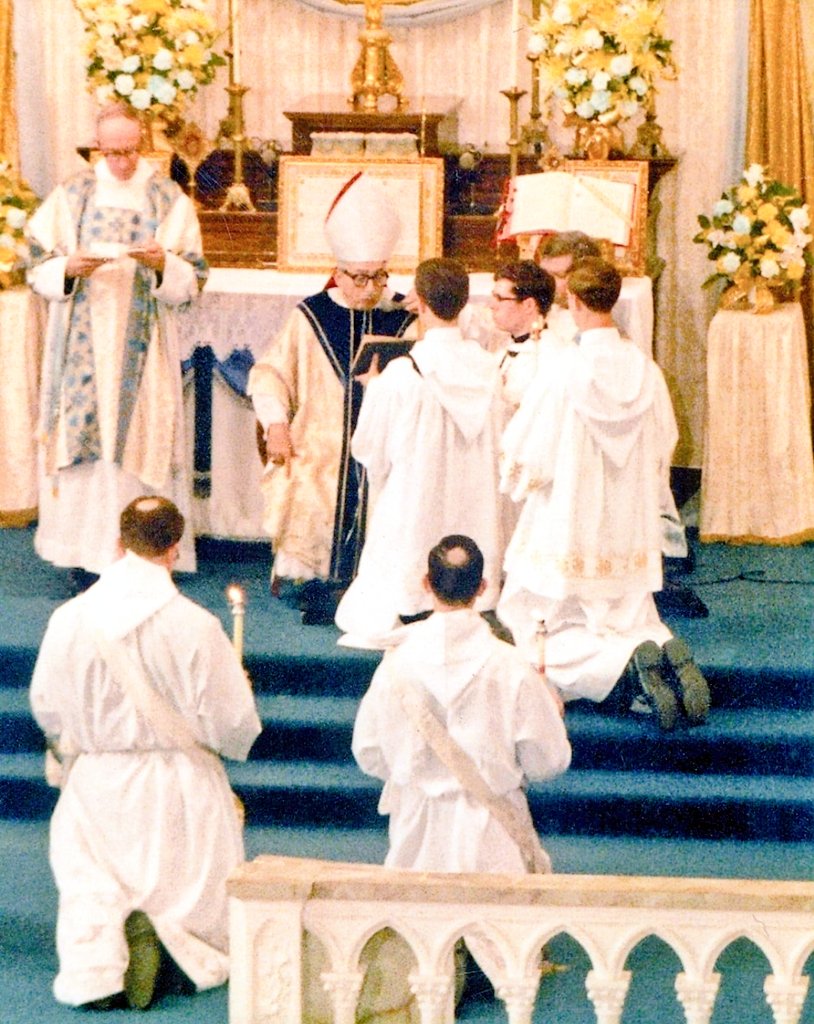 FrCarlosBorja's tweet image. In your charity, please pray for H.E.
Bishop Mark Pivarunas, CMRI, as he celebrates today his 40-year anniversary of priestly ordination. Ad multos annos!