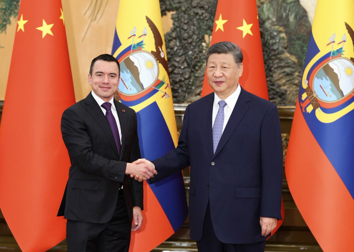 China y Ecuador firman un plan para reforzar la cooperación bajo las Nuevas Rutas de la Seda

Xi y Noboa acuerdan en Pekín impulsar inversiones y proyectos estratégicos en el marco de la iniciativa china de infraestructuras y conectividad.

🔗diariosocialista.net/2025/06/27/chi…