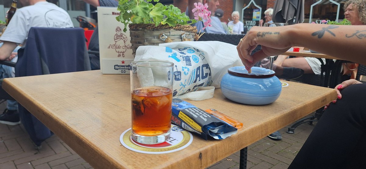 GerlantZ's tweet image. Het is weer tijd voor de #VrMiBo  geworden. De wedstrijd deze week weer gelopen. #goedweekend #proost