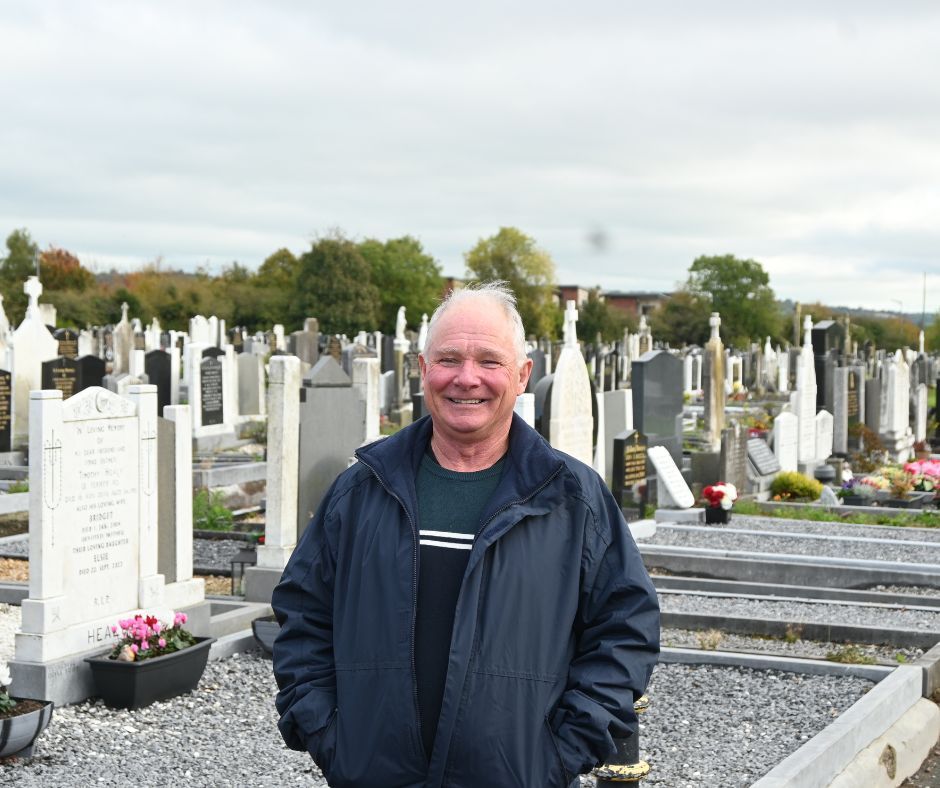 corkcitycouncil's tweet photo. ℹ️ Our communities are supported by incredible individuals like our colleague, Edward.

As an authority, we manage 13 cemeteries across the city. Edward manages one of the thirteen cemeteries, providing this vital service to the people of #Cork for over 19 years. Colleague such as Edward help the people of Cork during difficult times, always lending support to families in their time of need.

#YourCouncilDay #DoLáSaChomhairle @LGMAIreland