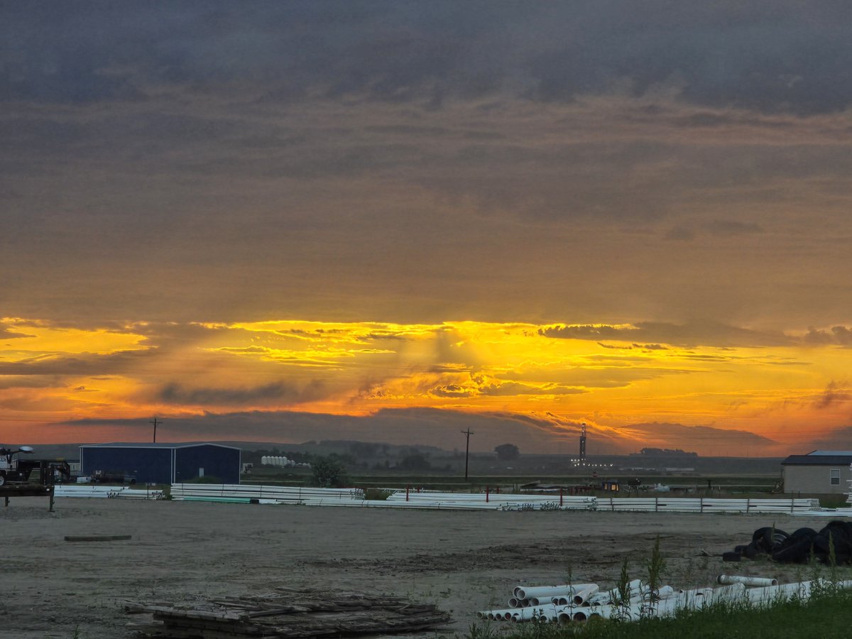 wpd1990's tweet image. Sunrise. North Dakota 👌