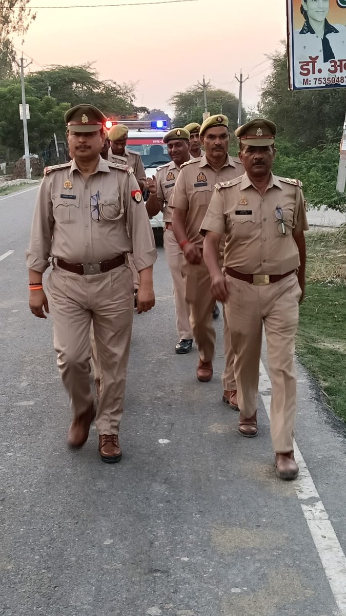 Amroha Police (@amrohapolice) on Twitter photo рдкреБрд▓рд┐рд╕ рдЕрдзреАрдХреНрд╖рдХ рдЕрдорд░реЛрд╣рд╛ <a href="/AmitKAnandIPS/">Amit Kumar Anand IPS</a> рдХреЗ рдирд┐рд░реНрджреЗрд╢рди рдореЗрдВ рдЬрдирдкрдж рдХреЗ рд╕рдорд╕реНрдд рдерд╛рдиреЛрдВ рджреНрд╡рд╛рд░рд╛ рдЖрдЧрд╛рдореА рддреНрдпреМрд╣рд╛рд░ рдорд╣рд╛рд╢рд┐рд╡рд░рд╛рддреНрд░рд┐/рдХрд╛рд╡рдВрдб рдпрд╛рддреНрд░рд╛ рд╡ рдореЛрд╣рд░реНрд░рдо рдкрд░реНрд╡ рдХреЗ рджреГрд╖реНрдЯрд┐рдЧрдд рд╢рд╛рдВрддрд┐ рдПрд╡рдВ рдХрд╛рдиреВрди рд╡реНрдпрд╡рд╕реНрдерд╛ рдХреЛ рд╕реБрджреГрдврд╝ рдмрдирд╛рдпреЗ рд░рдЦрдиреЗ рд╣реЗрддреБ рдерд╛рдирд╛ рдХреНрд╖реЗрддреНрд░рд╛рдВрддрд░реНрдЧрдд рдкреИрджрд▓ рдЧрд╕реНрдд рдХреА рдЧрдИред
#UPPolice
#footpatrolling рдкреБрд▓рд┐рд╕ рдЕрдзреАрдХреНрд╖рдХ рдЕрдорд░реЛрд╣рд╛ <a href="/AmitKAnandIPS/">Amit Kumar Anand IPS</a> рдХреЗ рдирд┐рд░реНрджреЗрд╢рди рдореЗрдВ рдЬрдирдкрдж рдХреЗ рд╕рдорд╕реНрдд рдерд╛рдиреЛрдВ рджреНрд╡рд╛рд░рд╛ рдЖрдЧрд╛рдореА рддреНрдпреМрд╣рд╛рд░ рдорд╣рд╛рд╢рд┐рд╡рд░рд╛рддреНрд░рд┐/рдХрд╛рд╡рдВрдб рдпрд╛рддреНрд░рд╛ рд╡ рдореЛрд╣рд░реНрд░рдо рдкрд░реНрд╡ рдХреЗ рджреГрд╖реНрдЯрд┐рдЧрдд рд╢рд╛рдВрддрд┐ рдПрд╡рдВ рдХрд╛рдиреВрди рд╡реНрдпрд╡рд╕реНрдерд╛ рдХреЛ рд╕реБрджреГрдврд╝ рдмрдирд╛рдпреЗ рд░рдЦрдиреЗ рд╣реЗрддреБ рдерд╛рдирд╛ рдХреНрд╖реЗрддреНрд░рд╛рдВрддрд░реНрдЧрдд рдкреИрджрд▓ рдЧрд╕реНрдд рдХреА рдЧрдИред
#UPPolice
#footpatrolling