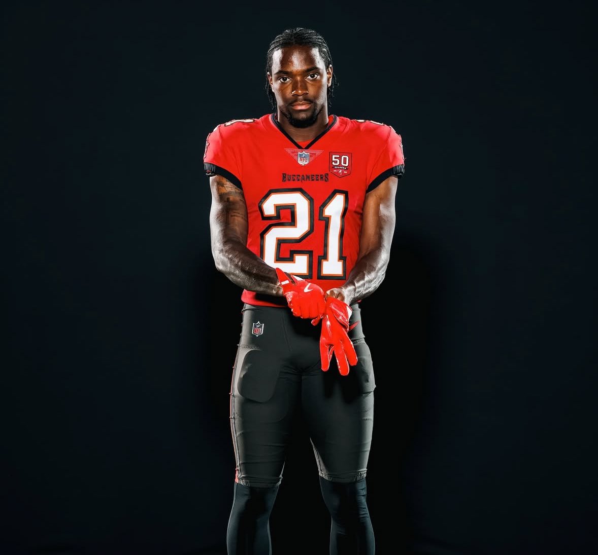 NFL Fashion Advice tweet media