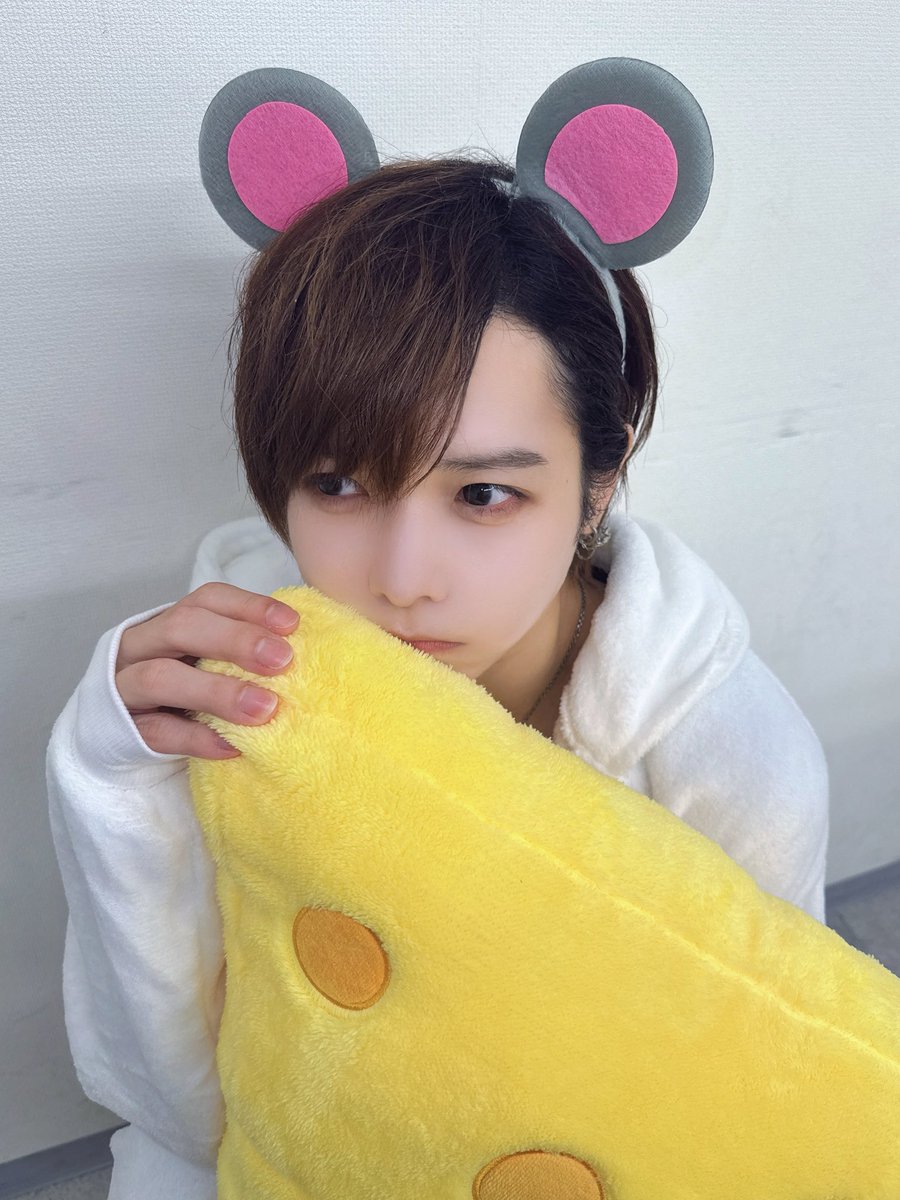 Yujimelo_SADs's tweet photo. ちゅーもっとこっち見てよ https://t.co/U3qWIcGSBg