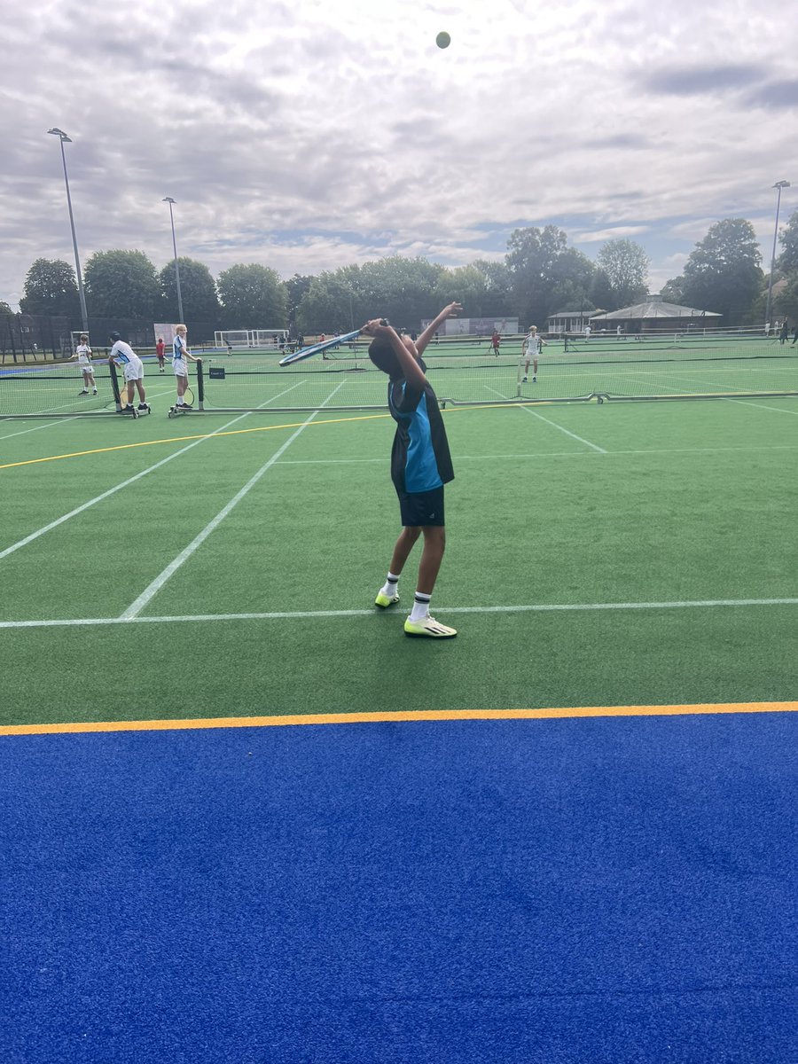 16 x Year 7 and 8 boys involved in the District Tennis tournament today ☀️🎾 lads improvement so much from game to game! Great effort all round 👏🏻