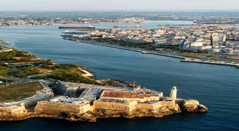 🌊🇨🇺 El Instituto de Geología y Paleontología (Servicio Geológico de #Cuba), confirmó que el #cambioclimático influye en que el país pierda terreno costero de manera general, aunque hay zonas de acreción, donde la tierra gana espacio al mar.