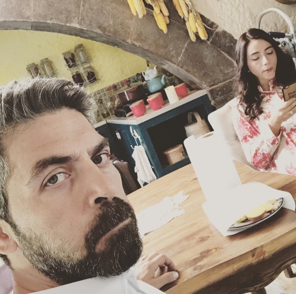 normal partner fotoğrafını herkes çeker, bizim farklı bir tarzımız vardı
#SenAnlatKaradeniz • #AsMus