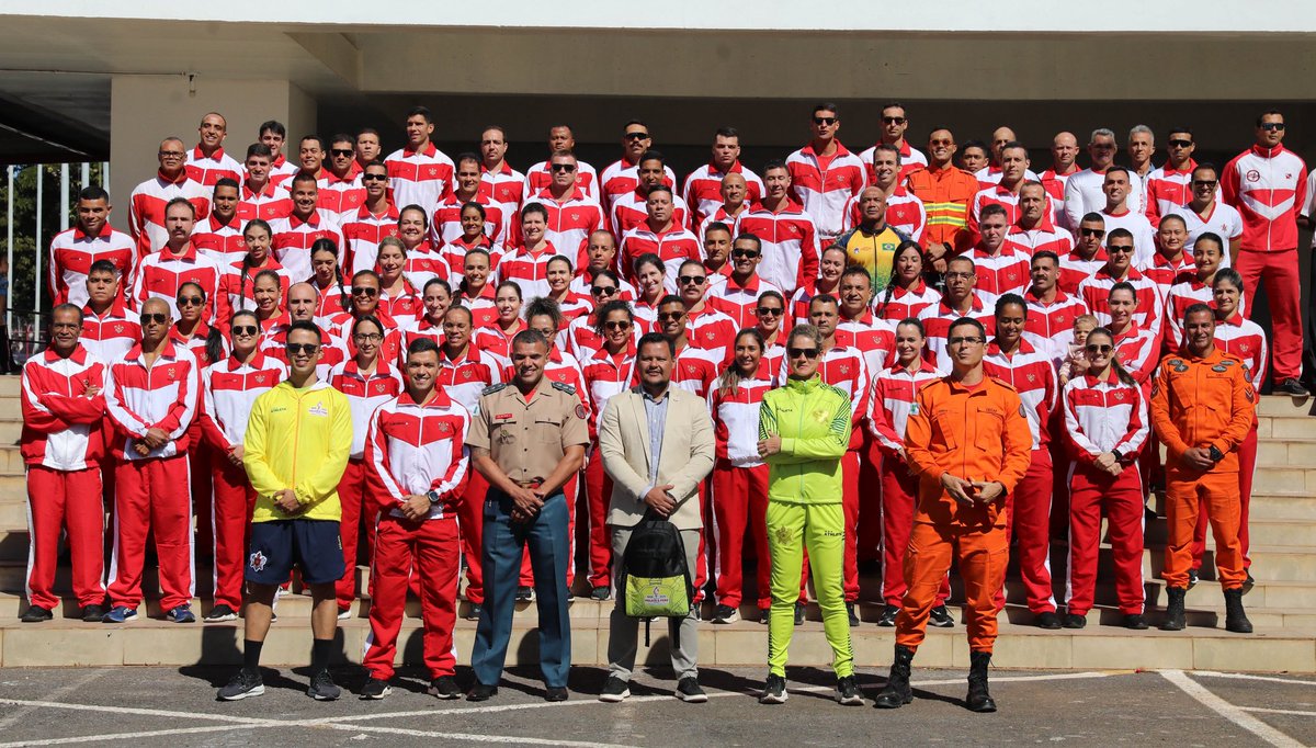 🔥🇧🇷 Os bombeiros do DF estão prontos para representar o Brasil nos Jogos Mundiais de Policiais e Bombeiros (WPFG), que começam amanhã, 27, nos Estados Unidos!

A delegação da capital vai com força total: são 180 atletas em diversas modalidades, como crossfit, atletismo e