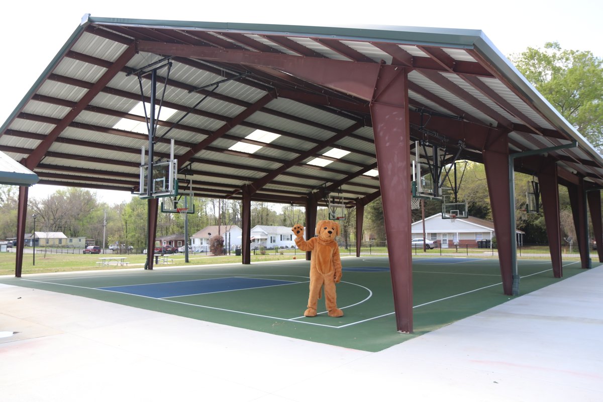 🌳🏀 Discover the charm of Parks Hoke in South Rome! Enjoy outdoor fun with a playground, basketball court &amp; picnic spots! Open dawn to dusk. Call 706.291.0766 for rentals! #ParksHoke 🌞