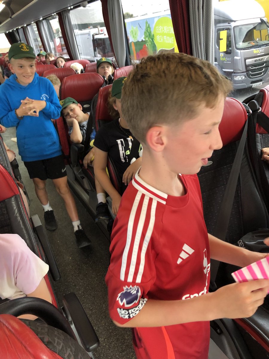 StSampsonsPri's tweet photo. Winners of the tidiest room receiving their reward while we wait for the ferry. Well done boys 👍 https://t.co/IUGWTQ5ddp
