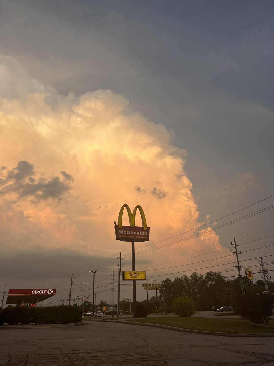Indiana 6/26
Storm cell moving to the southeast of us last night. 
Hope everyone is doing well! I’ve been so busy!