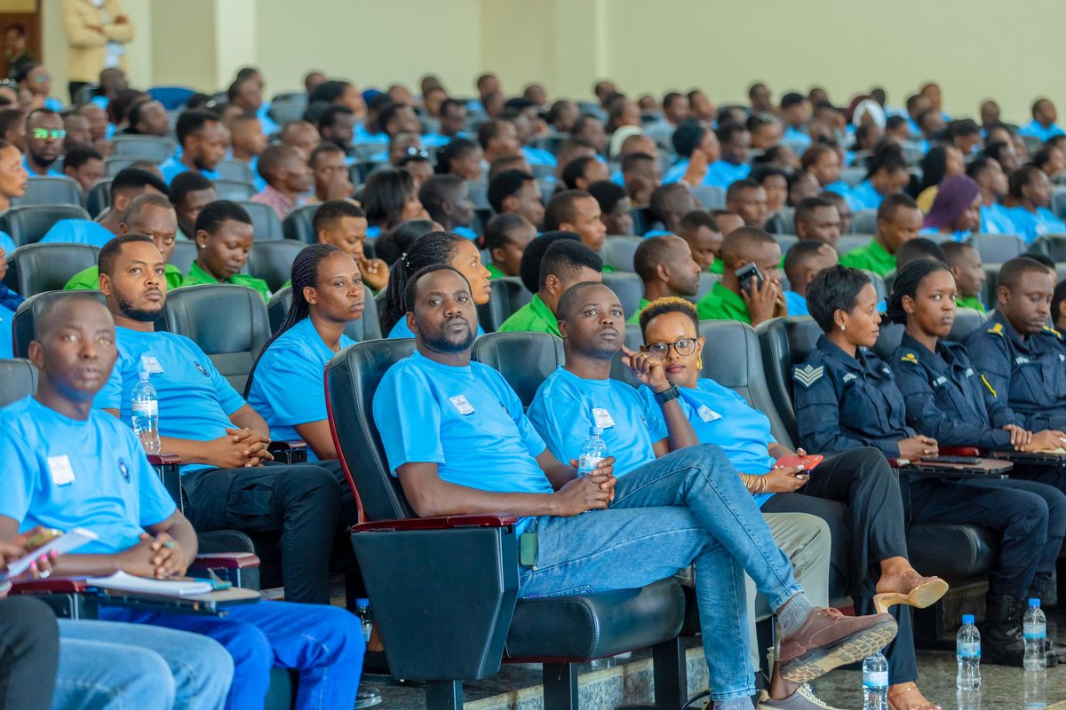 Urubyiruko rw'abakorerabushake mu kwesa imihigo turi aba mbere