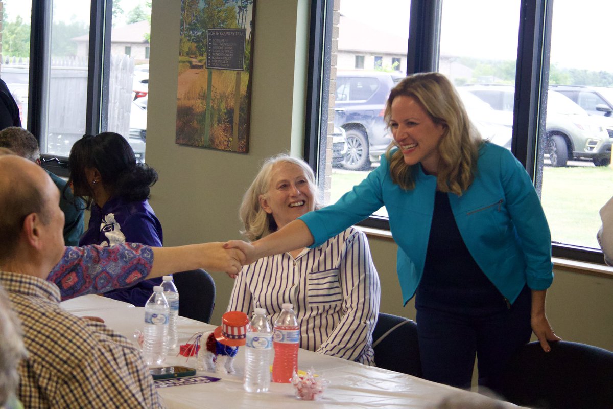 JocelynBenson's tweet image. Thrive in Michigan Tour Day 9 ✅
From miners to innovators to kids to retirees, I love the Upper Peninsula and the people who call it home. As Secretary of State, I’ve been proud to show up for our northernmost Michiganders every day and every season, and I’ll proudly do the…