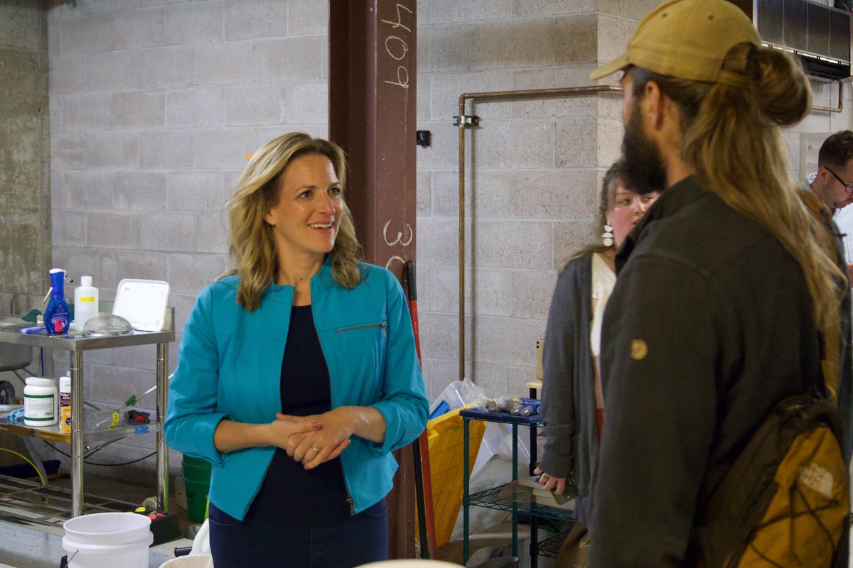 JocelynBenson's tweet image. Thrive in Michigan Tour Day 9 ✅
From miners to innovators to kids to retirees, I love the Upper Peninsula and the people who call it home. As Secretary of State, I’ve been proud to show up for our northernmost Michiganders every day and every season, and I’ll proudly do the…