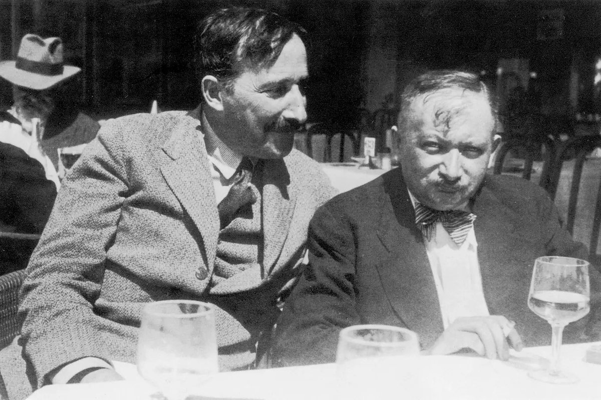 Georg_Haesler's tweet image. Nachtrag zur Stadtratsnacht von gestern: Roth, Zweig und Tucholsky. Ins Exil gedrängt, weil ihre Kultur und ihre Haltung nicht passten. Passiert das in unser Stadt? Echt? @Simone_Richner sagt: „Antisemitismus ist ein Gradmesser für unsere Demokratie.“ Ebenso die Kultur.