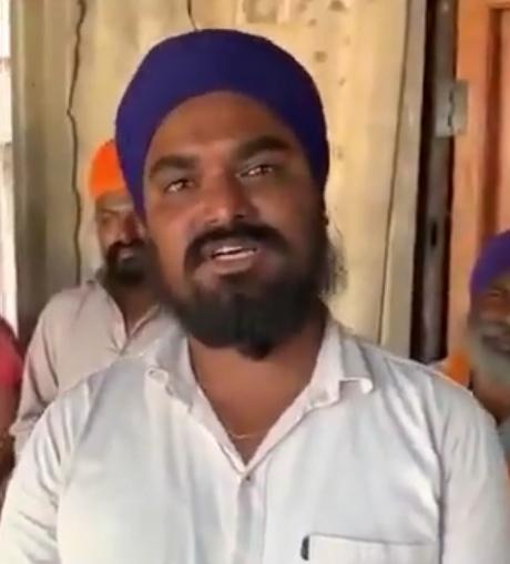 TajinderSTS's tweet photo. Poor Condition of Sikhs & Hindus in #Pakistan 
REPORTER to a Sikh Refugee : You have come from Pakistan?
SIKH REFUGEE : Yes, There is a lot of oppression there. Situation is very bad there. Pakistanis are fundamentalists.
REPORTER : But Khalistanis support Pakistan

SIKH REFUGEE : "Huh.. If that were the case, then look at our condition. Our situation is deteriorating. Hindus and Sikhs are fleeing Pakistan"
