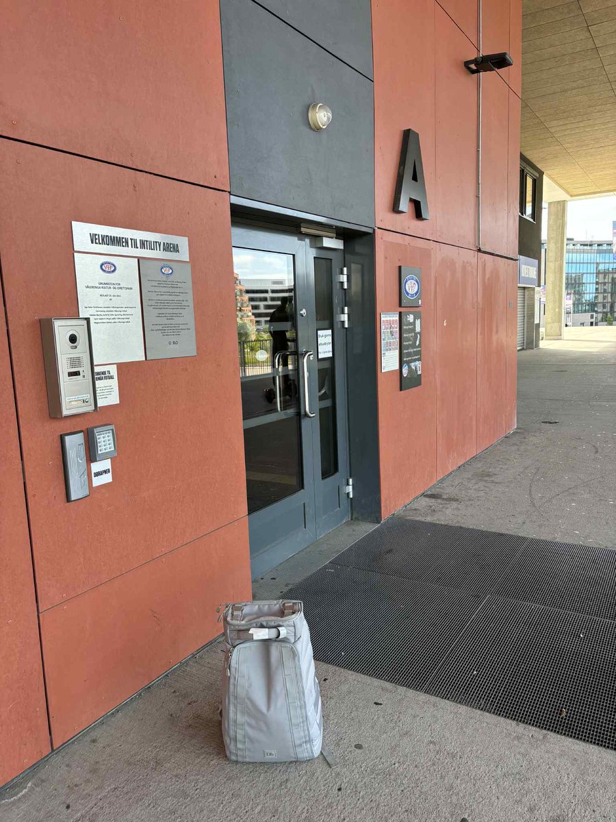 Skia er pynta og klare til søndagens tur, og <a href="/ValerengaOslo/">Vålerenga Fotball Elite</a> og <a href="/RonnieBergheim/">Ronnie Bergheim</a> bistår med logistikken og transport av sekk med skift til Drammen.

Husk å bidra til spleisen til Vålerenga Samfunn 💙
spleis.no/project/436092