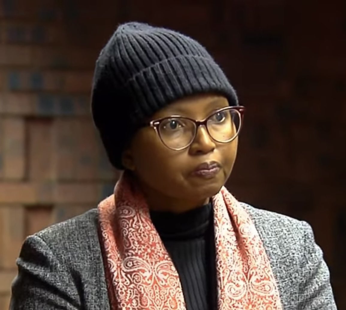 [SAPS CRIME INTELLIGENCE HEAD AND CO-ACCUSSED APPEAR IN COURT ON FRAUD AND CORRUPTION CHARGES]
 
Lieutenant General Dumisani Khumalo, who is the Divisional Commissioner in the Crime Intelligence of the South African Police Service (SAPS), together with six of his co-accused