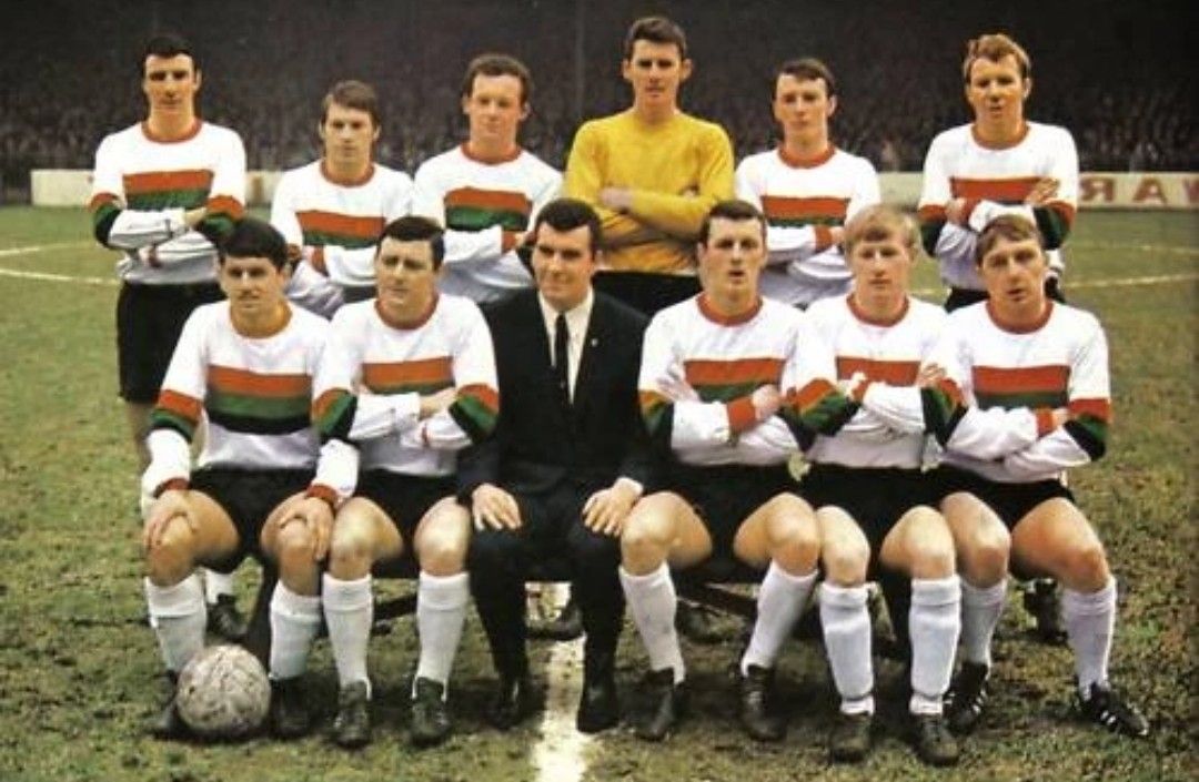 Glentoran's tweet photo. Glentoran Pays Tribute to Former Forward Roy Welsh
 
Glentoran Football Club is deeply saddened to learn of the passing of former player Roy Welsh, who was laid to rest earlier today.
 
Roy joined the Glens from Distillery in 1967 and made an immediate and lasting impact. 

Everyone at Glentoran extends our heartfelt condolences to Roy’s family and friends at this sad time.

Full Tribute: https://t.co/VKfAEOEGWQ