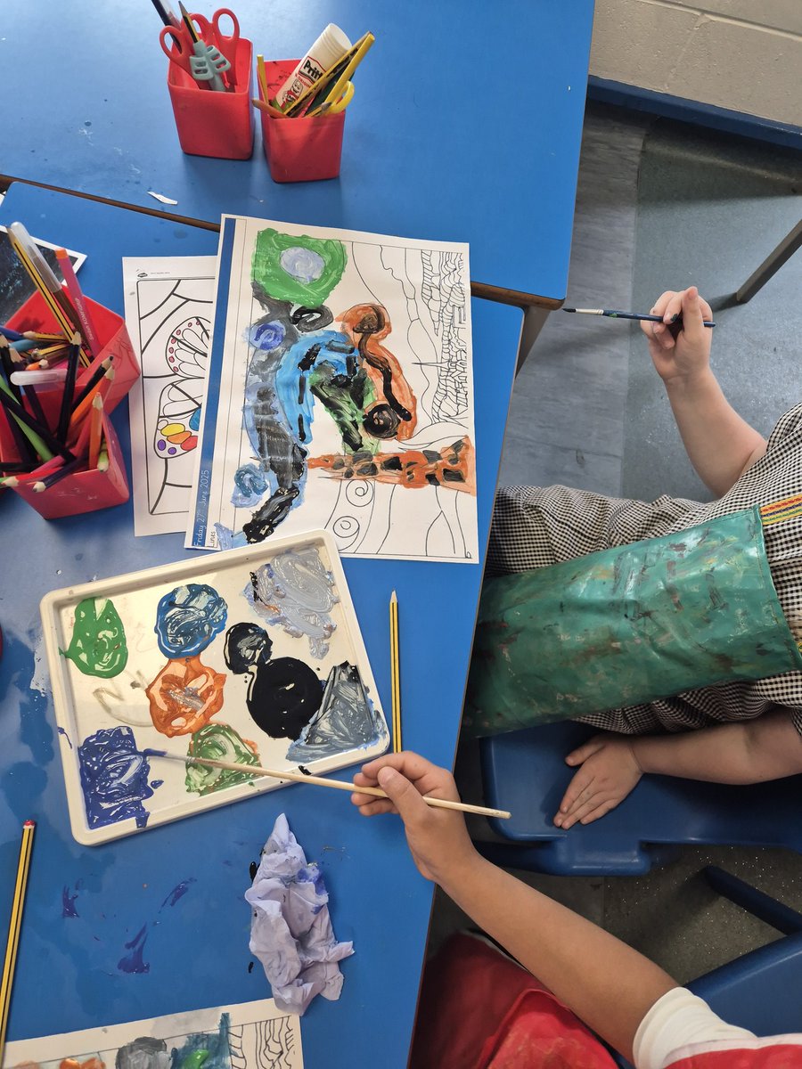1JB_HCPLA's tweet photo. 1JB have been using line techniques to paint Van Gogh's Starry Night 💫 @HighCragsPLA https://t.co/cDxtZEc8oq