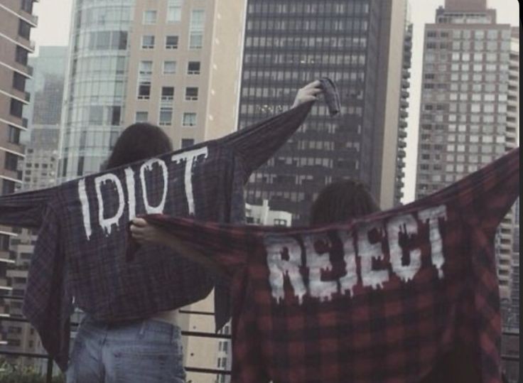 carouselive's tweet image. mentally i'm still here