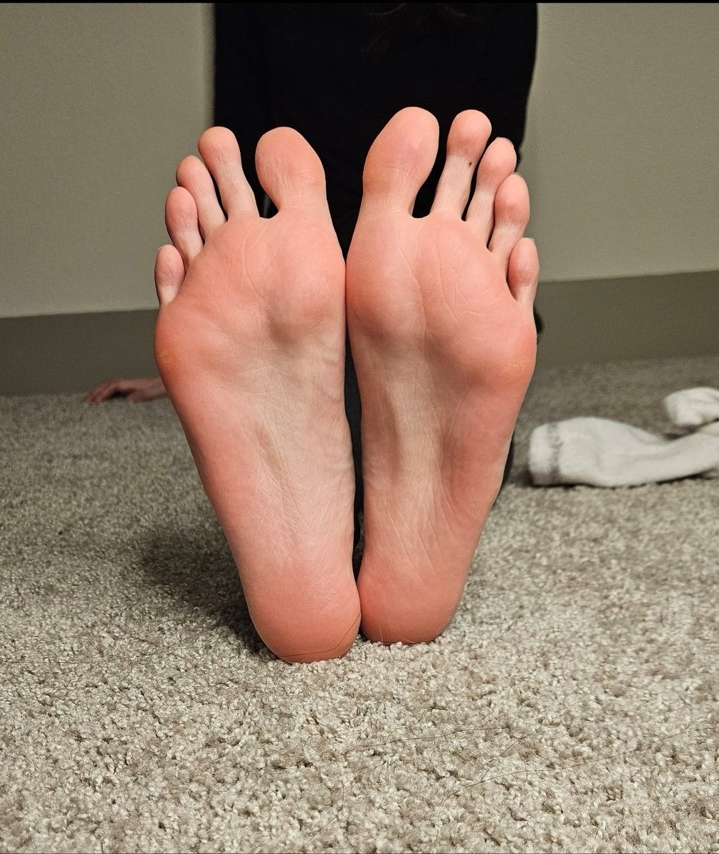 Who else loves big feet Friday?