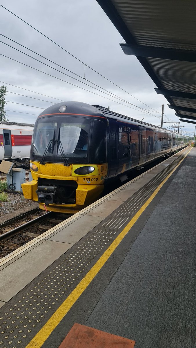 Shaun Mattocks (@shaun__92) on Twitter photo Northern Trains 333010 working 2B21 1521 Leeds to Doncaster #northerntrains #northern #allthestations #class333 #emu #caf #siemens #cafSiemens #leeds #wakefieldwestgate #adwick #bentleysouthyorkshire #doncaster #friday #27th #june #2025 <a href="/northernassist/">NORTHERN 🚆</a> Northern Trains 333010 working 2B21 1521 Leeds to Doncaster #northerntrains #northern #allthestations #class333 #emu #caf #siemens #cafSiemens #leeds #wakefieldwestgate #adwick #bentleysouthyorkshire #doncaster #friday #27th #june #2025 <a href="/northernassist/">NORTHERN 🚆</a>