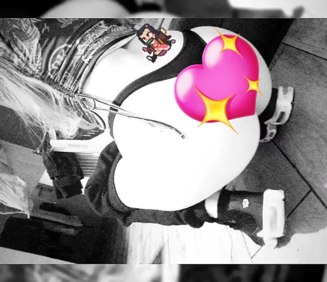 ariamoon666's tweet photo. #sumiso #financiero #follow #girls #sexy #culo https://t.co/aVVKa1Pl9U