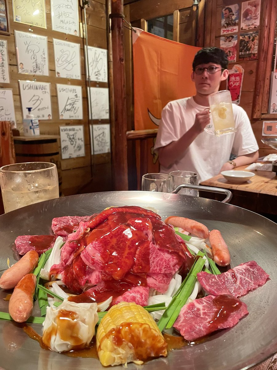 ebisumaru19's tweet photo. 単独ライブ『あるうら』ありがとございました！！完全に無事終わりました！😂🙋‍♀️今年の単独は何かターニングポイントになったようなそんな気がしなくもないです！🌝🔥ミスもいっぱいしたけどこれが今の僕たちだ！見てほしい！！！🖐🏻👦🏻
#あるうら で感想つぶやいてください！配信もあるのでぜひ見てね！！😊🦑🏄‍♂️