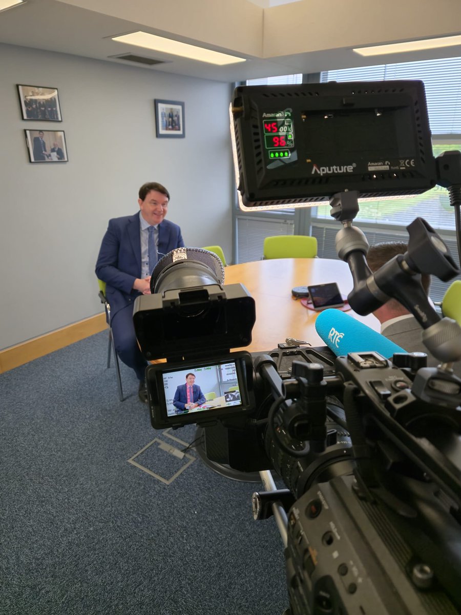 Coimisinéir Teanga (@ceartateanga) on Twitter photo Bígí ag faire ar <a href="/NuachtRTE/">Nuacht RTÉ</a> ar RTÉ1 ag 17.40 mar a mbeidh mórphointí Thuarascáil Bhliantúil 2024 An Choimisinéara Teanga á scagadh ag <a href="/AMaoileoin/">Aodhán Ó Maoileoin</a> Bígí ag faire ar <a href="/NuachtRTE/">Nuacht RTÉ</a> ar RTÉ1 ag 17.40 mar a mbeidh mórphointí Thuarascáil Bhliantúil 2024 An Choimisinéara Teanga á scagadh ag <a href="/AMaoileoin/">Aodhán Ó Maoileoin</a>