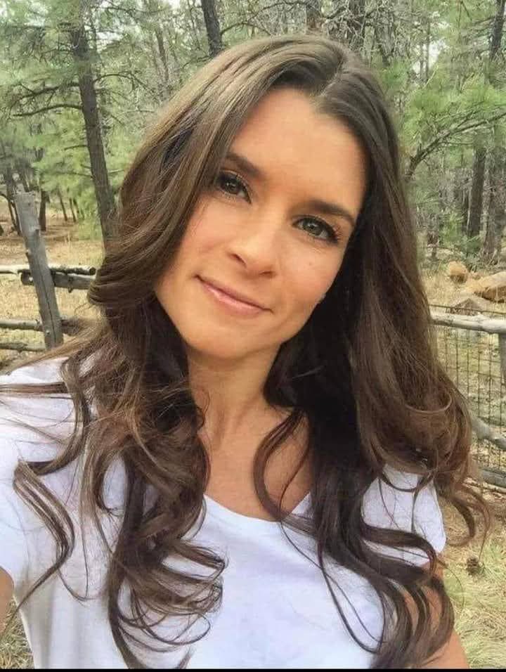 PatrickDanica_L's tweet image. Danica Patrick ❤️🌹