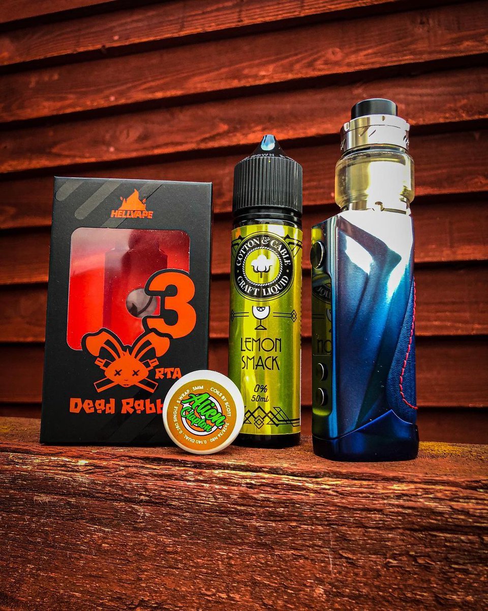 There's no better Friday feeling than a fresh build with Lemon Smack! 🍋

Treat yourselves at cottonandcable.co.uk #tgif #vapebuild #RTA