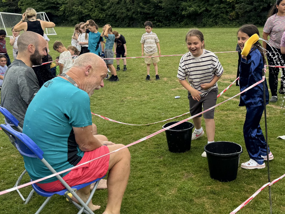DeePointOberon's tweet photo. Such fun this afternoon soaking Mr Williams &amp; Mr Mulhern! @DeePointPrimary 

Continue donating to our fundraiser here! https://t.co/gWU4GDUzyl https://t.co/Lyf1FySZuT