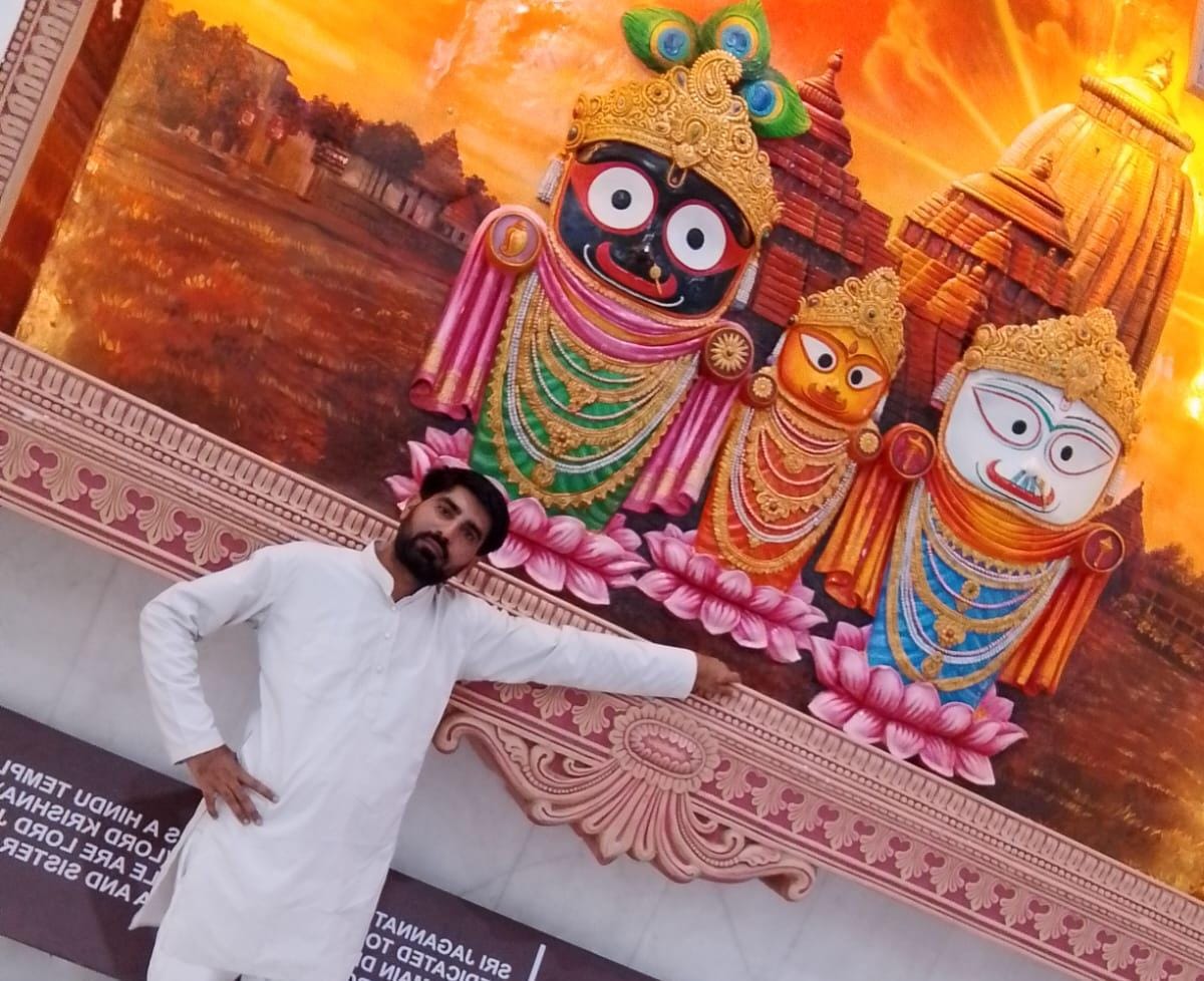 रथ की रस्सी अपने हाथ में पकड़ो

भगवान जगन्नाथ हमारी डोर पकड़ेंगे ❤️

जय जगन्नाथ 🚩🙏