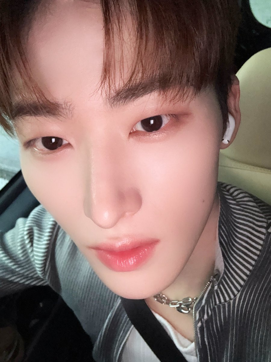 at_ALL_H_OURS's tweet image. [#유민]
🫣

#ALL_H_OURS #올아워즈
#YOUMIN #유민