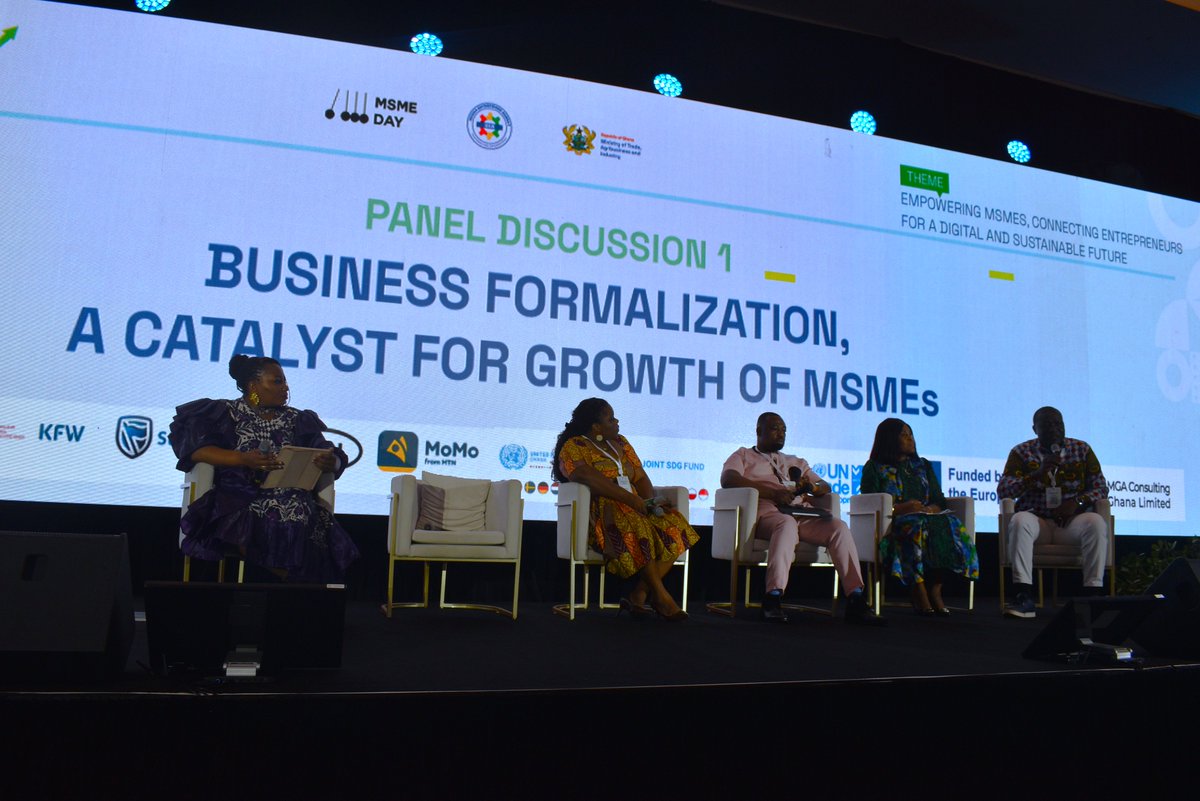 UNinGhana's tweet image. 📢#ONGOING: UN in Ghana with relevant stakeholders convene for Ghana’s first official #MSMEDay celebration 🇬🇭
The day reaffirms a renewed national vision to place MSMEs at the center of digital inclusion and economic transformation.