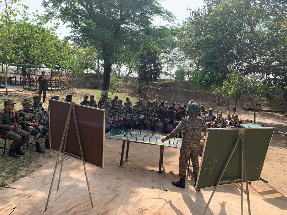 RisingStarCorps's tweet image. #StrongAndCapable

#GurjDivision conducted #JointTraining with #BSF, strengthening #synergy &amp;amp; sharpening operational readiness.

@adgpi
@westerncomd_IA
@ProDefenceJammu