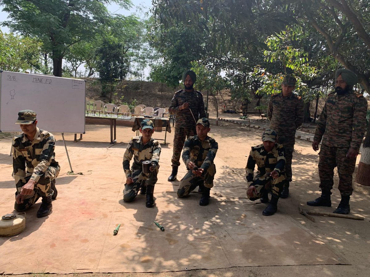 RisingStarCorps's tweet image. #StrongAndCapable

#GurjDivision conducted #JointTraining with #BSF, strengthening #synergy &amp;amp; sharpening operational readiness.

@adgpi
@westerncomd_IA
@ProDefenceJammu