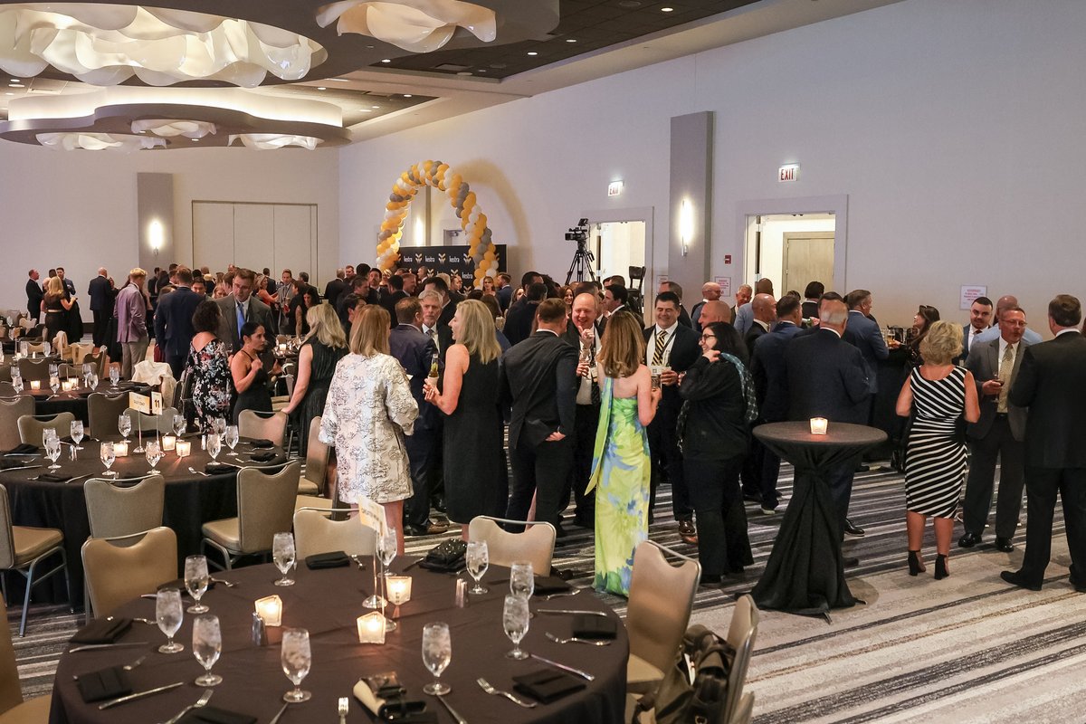 KestraMedical's tweet image. Still energized from our National Sales Meeting in Chicago!
We left inspired, aligned, and ready to turn our shared vision into action. Huge thanks to our team for bringing the energy and focus. Let’s keep building!