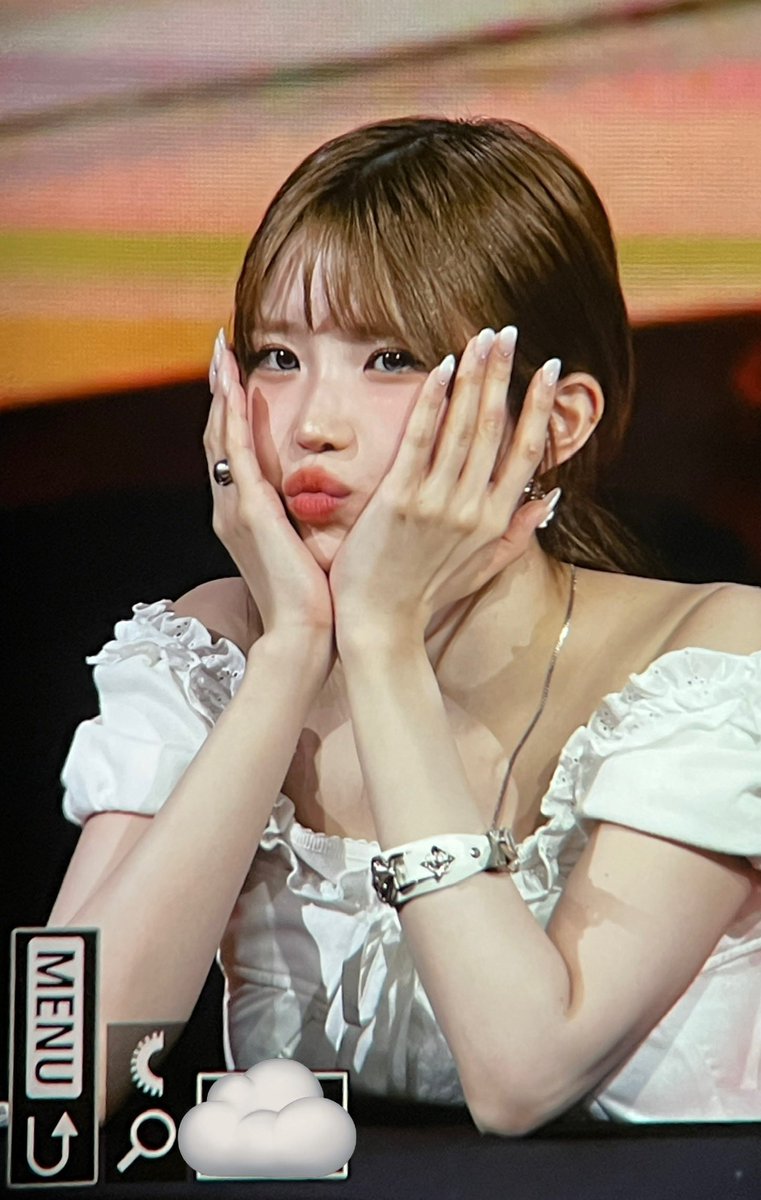 250627 메이크스타 팬사인회

#fromis_9 #프로미스나인 
#SongHayoung #송하영 #하영