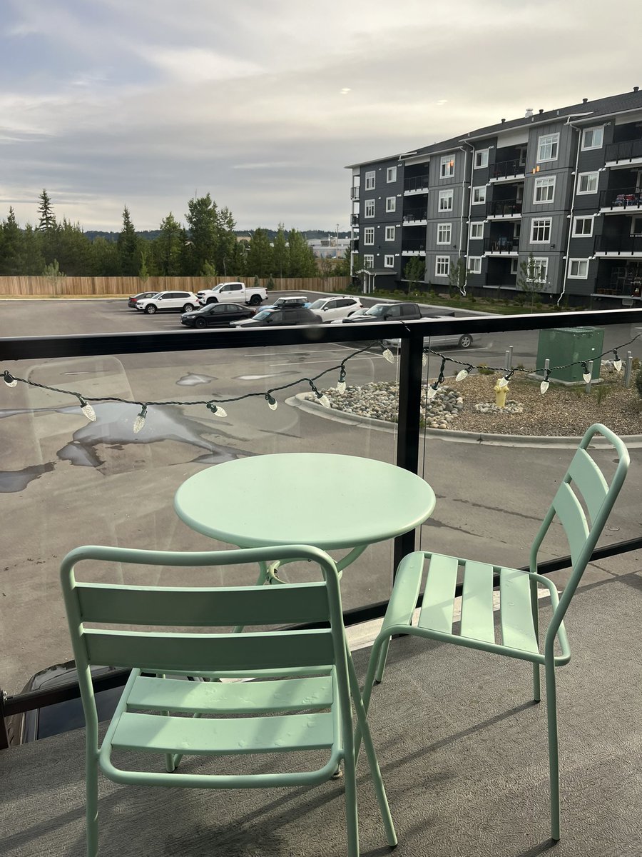 ChristineYH's tweet photo. Today’s #patiopic. Oh my gosh… 😳 it’s Friday AGAIN and it’s a long weekend!!! I am appreciating every moment. #savour
PS. Happy yearend to all the educators!! ❤️ https://t.co/DzV26o4fbQ