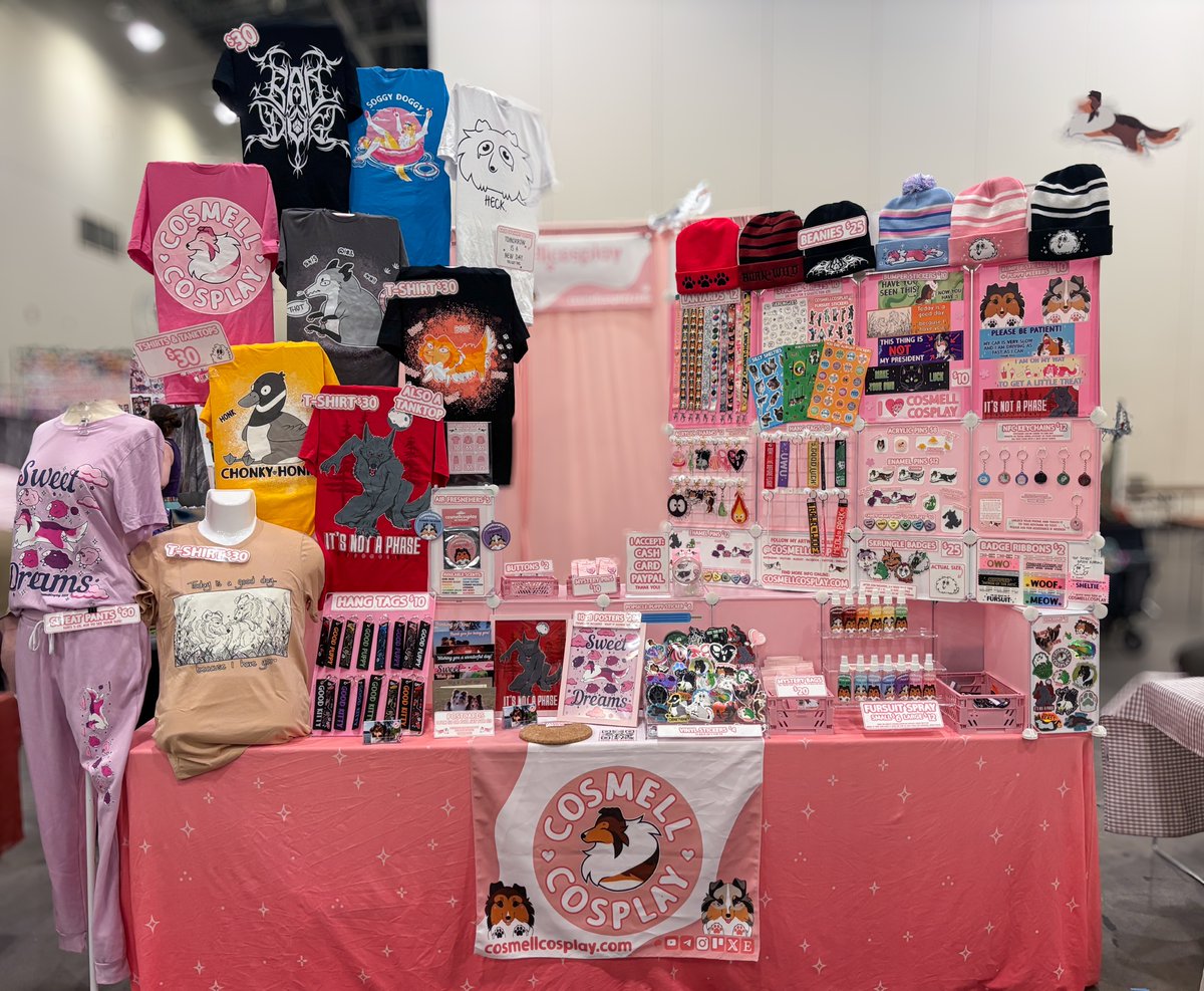 JAFAX!
-
There are still a couple hours until the vendor hall opens- but I am ready! 🐾