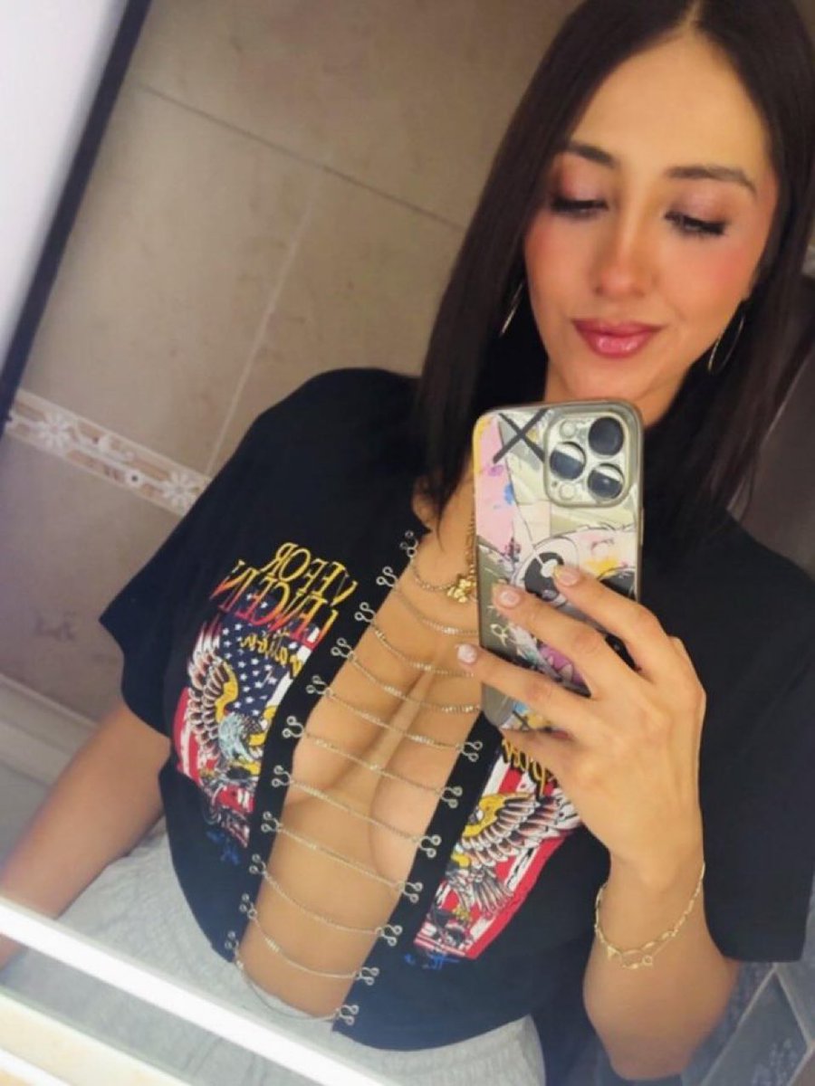 كلمه من كل قلبي بجد كسم تويتر وناس بضان الي في 💋