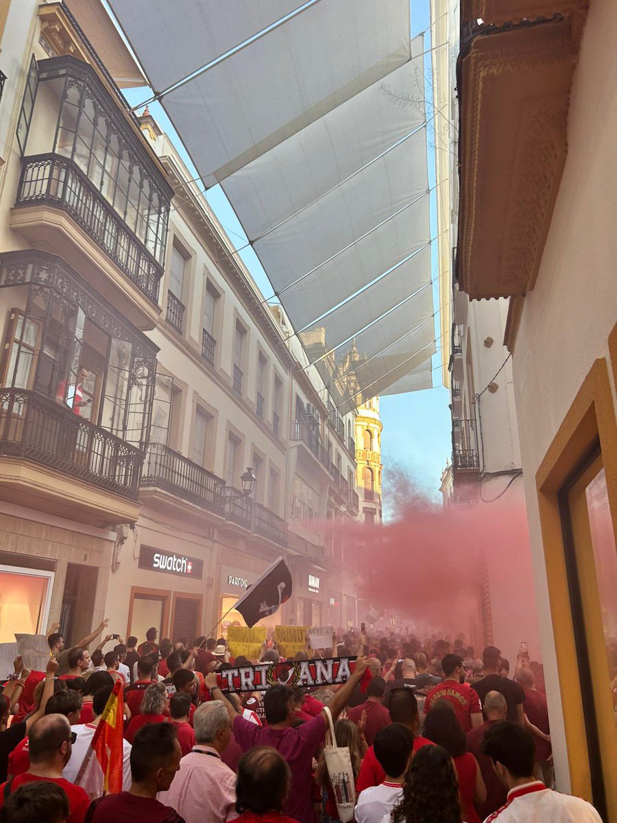 TrianaSFCFans's tweet photo. El sevillismo está más vivo que nunca. https://t.co/S4zfraAO2h