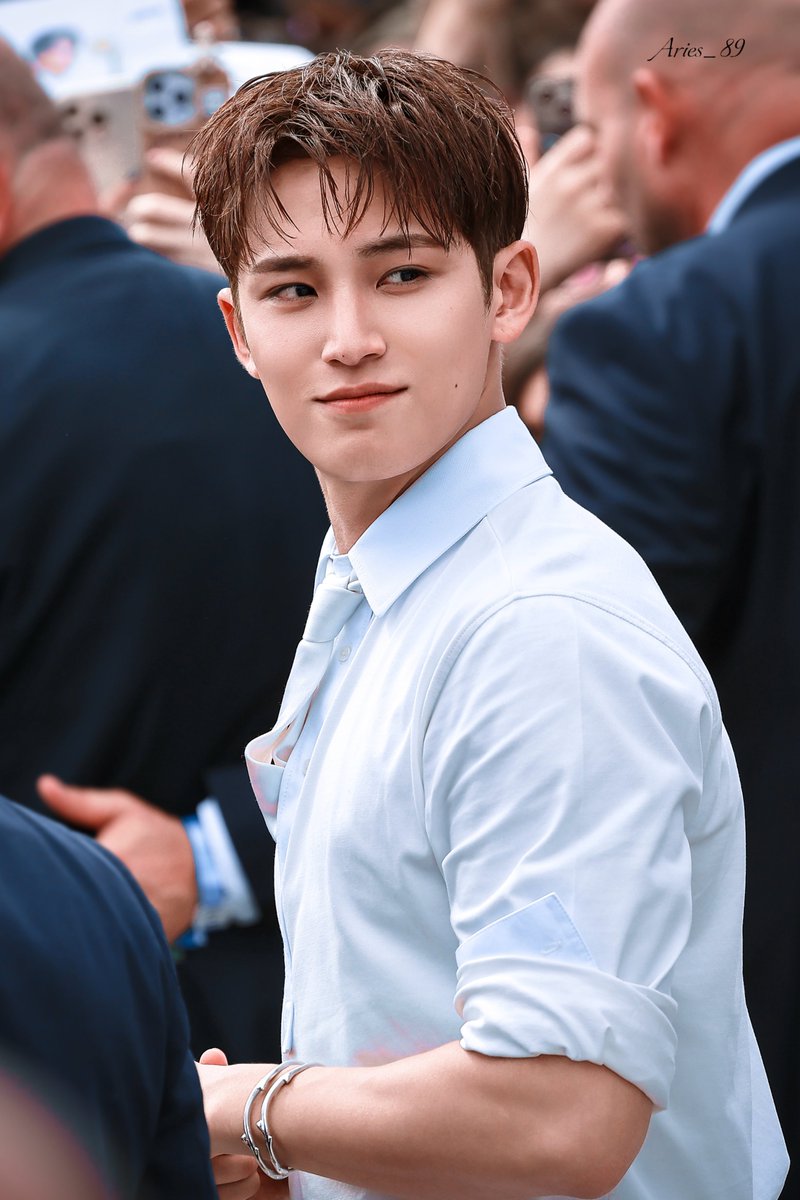_Aries_1789's tweet image. MINGYU REIGNS DIOR HOMME PFW
#MINGYUxDiorSummer26 #DiorSummer26 
#민규 #MINGYU #세븐틴 #SEVENTEEN

@dior @pledis_17