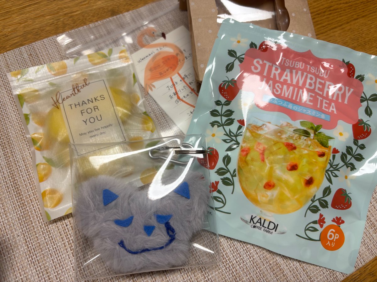 大切なFFさんからのステキ便が届きました😍✨
可愛すぎる〜✨️
ベージュねこちゃんが大好きな娘は確実に離さない一品.｡ﾟ+.(･∀･)ﾟ+.ﾟ

ありがとうございます😊✨

#FFさんからのステキ便