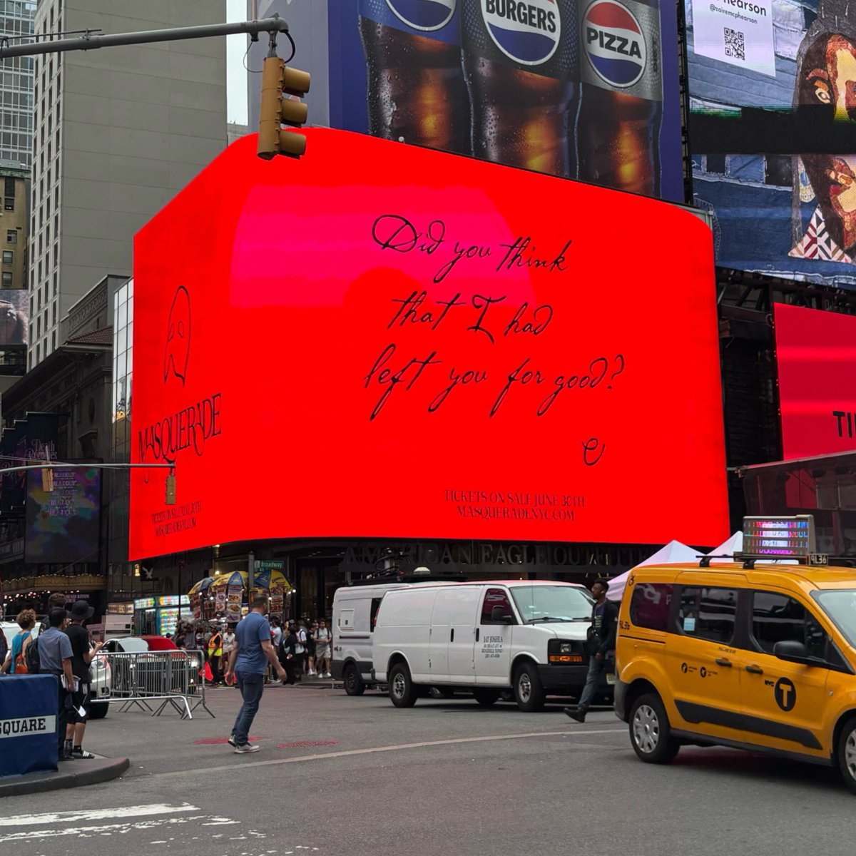 Sighting in Times Square, New York 👀🌹