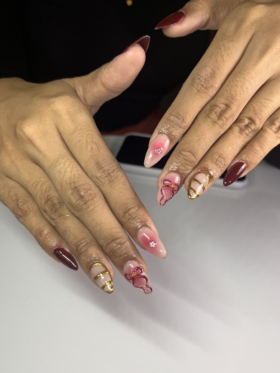 yhceiah's tweet photo. hii guys!!  i do nails, gel polish &amp; gel extensions. 350 base price, but hindi aabot ng 500 🫶🏻 

loc: blumentritt, manila 
ig: clawsbyhya 

#nail #nailextension https://t.co/bpqT2gcPS9